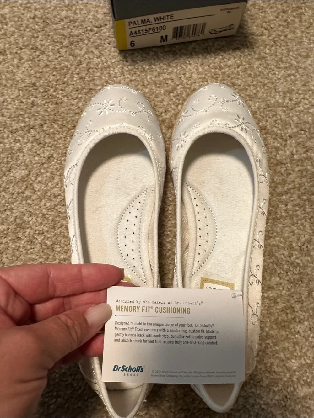 Dr. Scholls delicate embroidered